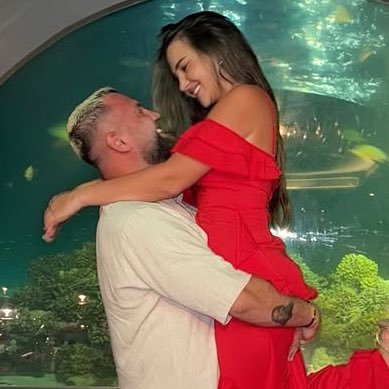 komentojm's profile picture. 