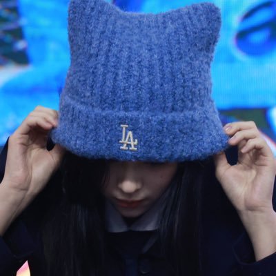 lov2526's profile picture. 우린 바보처럼 사랑밖에 몰라