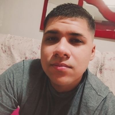 Ser feliz é o que importa! O sorriso e o respeito faz você se sentir bem e a outra pessoa também. AME MAIS O PRÓXIMO ❤️