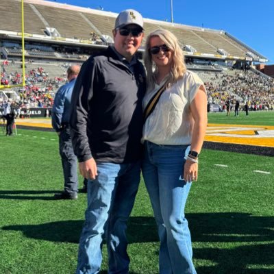 twandrews14's profile picture. Christian…wife…mom…all things USM-SMTTT