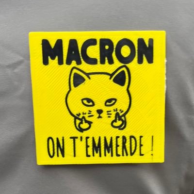 #AntiSpike #MouseArmy #Bernie #MedicareForAll #DemocraticSocialist 🇺🇸 #Frexit #Patriotes ☨ 🇫🇷👩🏻🎓