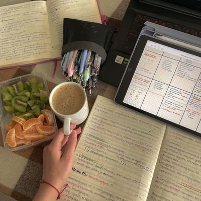 @Legitwriters2