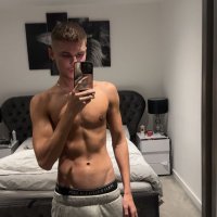 bates (@batessss_) 's Twitter Profile