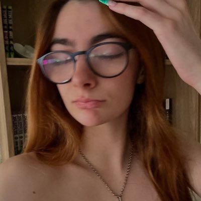 ebzzn's profile picture. misandre aigrie et suicidaire