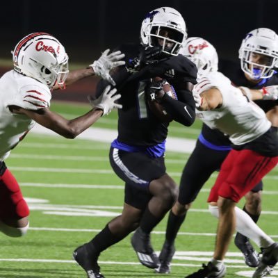 All Praise to the man above👏🏾 Class of 2024 | 6'2 | 180 | WR🤲🏾 robert1239hall@gmail.com 40x 4.49