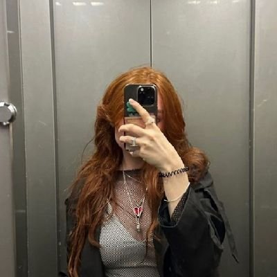 dinahstudies's profile picture. #studytwt • universo, ciência e musicais⩩ 20y e judia sefaradita 🪐 vestibulanda de biomedicina