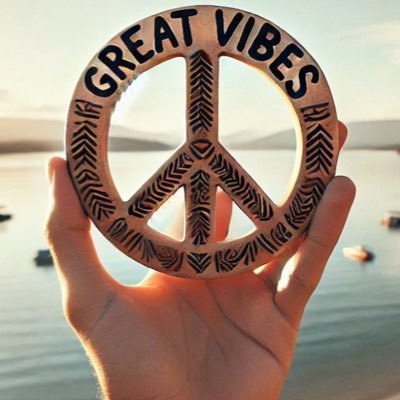 FeGreatvibes's profile picture. ✨ Espiritualidade | Positividade | Motivação ✨ Inspirando almas e corações 💫 📜 Mensagens diárias de paz e luz #Gratidão #CrescimentoPessoal #EnergiaPositiva