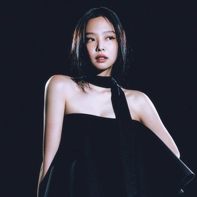 Jennie bias
PLEASE FOLLOW ME ONLY IF YOU'RE A RESPECTFUL BLINK, THANK YOU