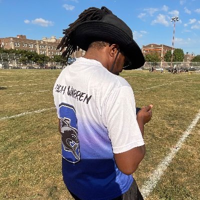 CoachAbbott's profile picture. RB Coach @fkdfootball
JV OC
5A Public League 🏆 24’
Recruiting Coordinator
12U Head Coach @Sharkssp4life
@PierceCollege Alum 24’