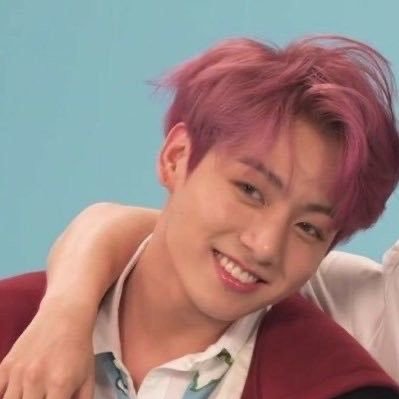 @bts_twt ✨💗🇨🇱
