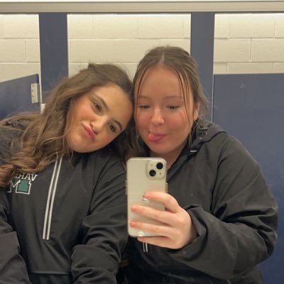 Beccambro's profile picture. 