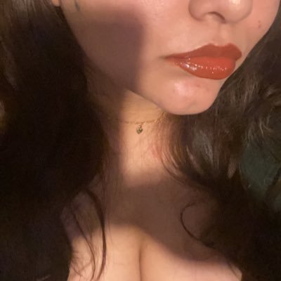 n9omii's profile picture. 