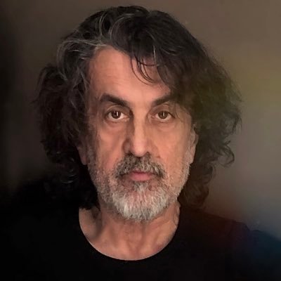 grapheina's profile picture. Designer, pictor & urban sketcher