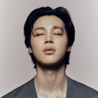 🌸 지민 | 25 | 방탄소년단 멤버
✨ 댄서 | 보컬리스트 | 몽상가
💖 사랑과 긍정성을 퍼뜨리는 사람 💫
🎶 음악은 내 삶 | ARMY는 영원하다 💜
📸 순간을 공유하는 사람