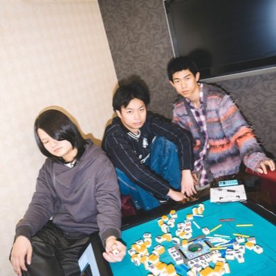 名古屋発3ピースロックバンド。TRUST RECORDS ( @TRUST_RECORDS ) 所属。 【各SNS・サブスクはこちら】▶︎https://t.co/4PM9t925dZ