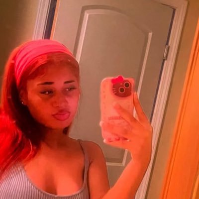 anijapriv's profile picture. i just be talking😭😂😂😂😭