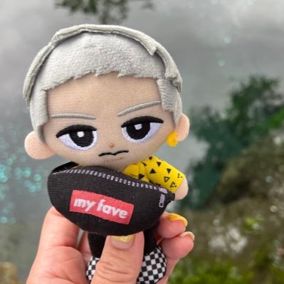sn_n0215's profile picture. SnowManに元気とパワーもらってます💪/ひーくんめめよりの箱推し💛🖤/わちゃわちゃしてる9人が大好き😆/スノ担さんフォロー、無言フォロー🙆‍♀️/スノ担さんと仲良くなりたいです⛄️/トラジャFC会員🔰🐯(❤️)/スヌーピー好き🐶/どうでもいいこと呟いたりしてます。/エロ垢❌副業❌即ブロック🥊