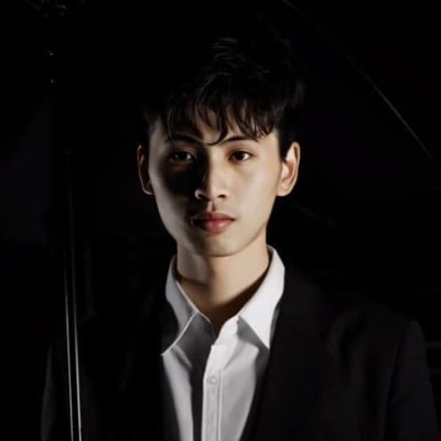 hudaibee01's profile picture. 