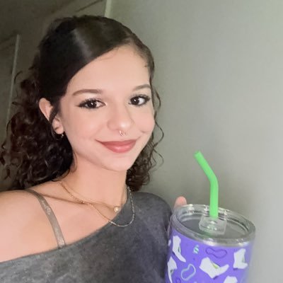 mae_louise_'s profile picture. 