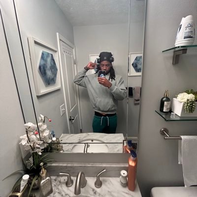 hiddenfiles8's profile picture. 