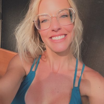 waters1622's profile picture. Cosmetology Educator💇🏼‍♀️ Dog Momma to Mister🐶