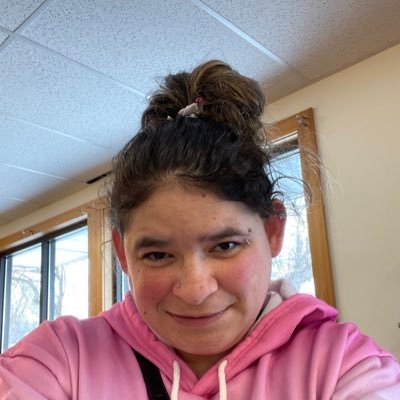 EstherMarl60537's profile picture. hi love you all