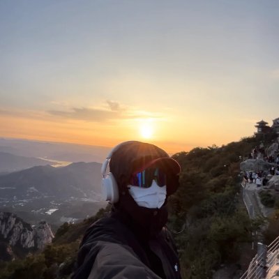 BreezeTess's profile picture. 말이 필요 없이, 기질은 저절로 일파가 됩니다 #BTC #XRP