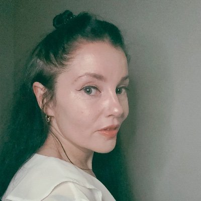 𝔐𝔲𝔰𝔦𝔠, bass, law graduate | I've contributed to the BBC, RTÉ, The Irish Times, among others 🖤
