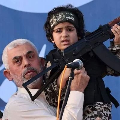 كل الناس يذهبون للموت عن طريق الحياة ؛ إلا المجاهد فهو يذهب للحياه عن طريق الموت