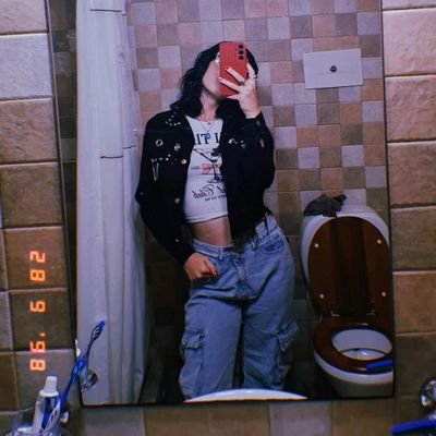 iaraacosta00's profile picture. 