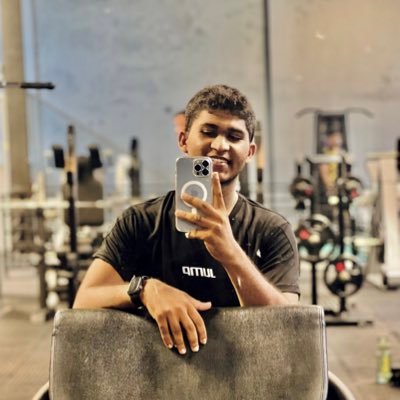 Kavidu_B_Rajaguru from kurunegala | Living colombo sri lanka 🇱🇰 working at habour ⚓️🛳
