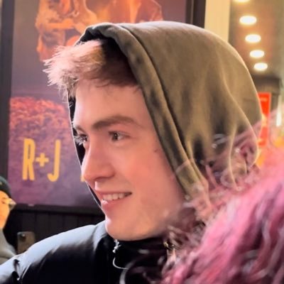 heartstopspring's profile picture. history, huh? @heartstppd