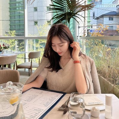 lisahazel_hazel's profile picture. I want to build a long term friendship from a different place and I like to make friends with people from different fields