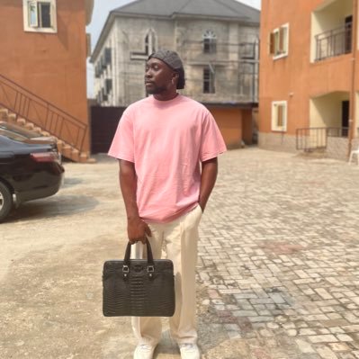 suvie_writes's profile picture. SEO-copywriter |