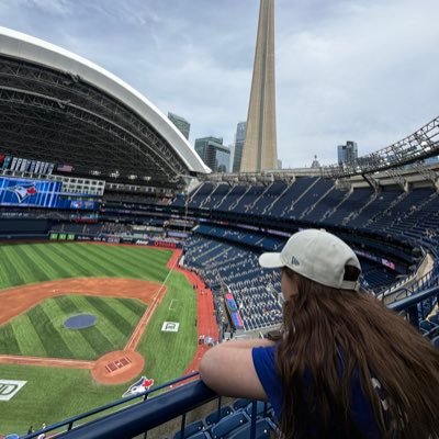 caro_skulitor's profile picture. has fine taste in pizza | Pirates and Jays