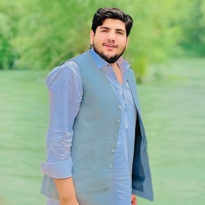 د کابل فرشــــتې بندي دي پنجرو کې
د لاهـــــــــور ډمې رواني دي کابل ته
🇦🇫🥹