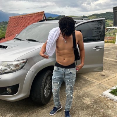 tounnye's profile picture. 