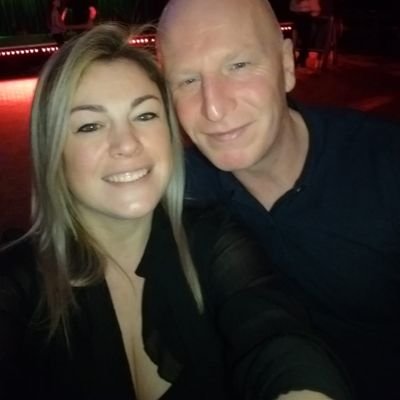 man united fan, poker shark, ufc fanatic, dad to 2 gorgeous girls