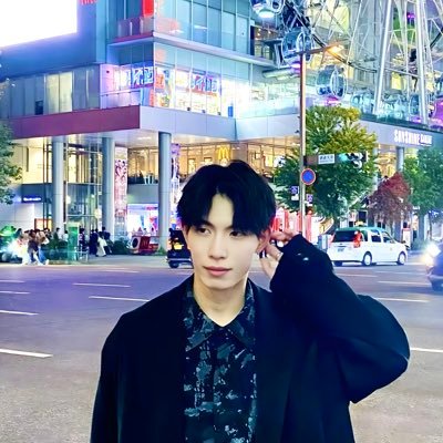 Lit_visual's profile picture. 東京 | 現在撮影は紹介のみ|クリエイターの最強レタッチ | 22歳まで非モテ→ 恋愛攻略→ 起業を経て“才能 & 人柄”が開花 | 撮影実績 ▶︎ TikTok1万人↑、AV監督、内科医、ホスト、薬剤師、プログラマーなどユニークな方々を撮影