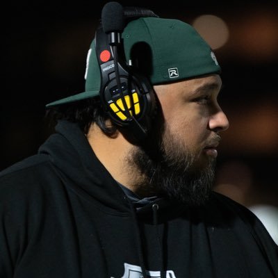 🦍Father to amazing kids| Mentor, Coach, Motivator| Varsity D-Line @lbpoly_football | 🦅🌎⚓️ vet