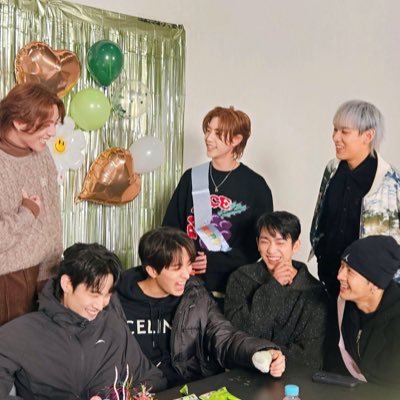 GOT7💚 🐥 💚 🐜เมนยูคยอม 🌴เหนือเมนเจบี แต่คีพทั้งวง 🌴🐰🐢🍑🌙🐍🐜💚
