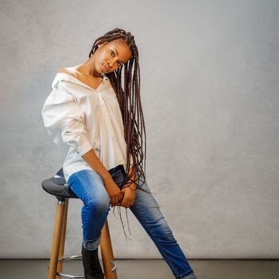 Marthaaaaaaah's profile picture. Singer and song writer
On Code OUT NOW!