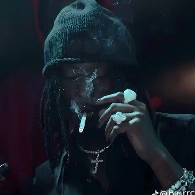 bonzmyself's profile picture. 🦇