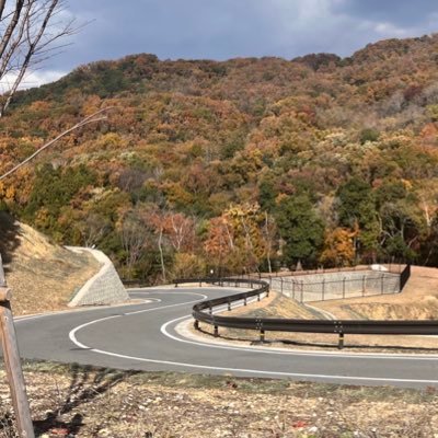 MukiMuki_shitu's profile picture. サブカルクソ野郎です。バイクは売りました。これからは車です。人の最期に携わってます。vtuberが好きです。嫌いな言葉は【大切なお知らせ】と【卒業】です。好きな言葉は【重大発表】です。