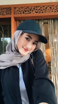 liana_salsa92's profile picture. If you're not born beautiful, then being born has a higher value than being beautiful.