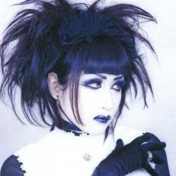 ayamedesuka's profile picture. Funny weird creature girl from outer space | 21,000 years old | Artist and Content Creator | I LOVE BEING ME :3