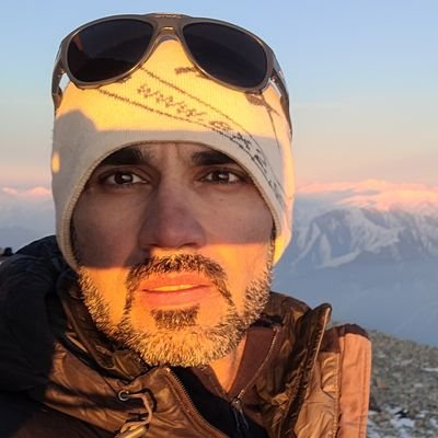 International award winning Photographer and featured by famous media world wide.
Amateur astronomer, mountaineer and pro mtb rider.