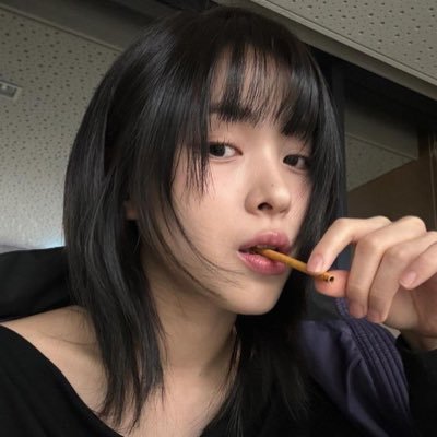 lanhnies's profile picture. ( @KISSOFLIFE_S2 / @aespa_official / Jujutsu Kaisen / @ILLIT_twt / @triplescosmos )