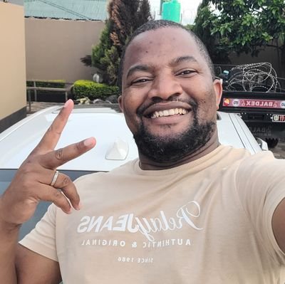 MumbaJChiwele's profile picture. Former Centre Forward⚽⚽||BSc(Hons)👓📑📖🎓||Digital Banking Technical Support (EFT Systems)👔💼📂|| Arsenal FC 👏👏👏||
Gotta Keep My Pride, I'm a General 👊👮|