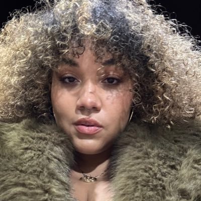 “She was young and beautiful and golden like the sunshine that warmed her body” - Langston Hughes 🌹